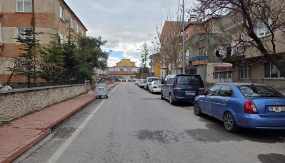  YENİ MAHALLEDE SATLIK 